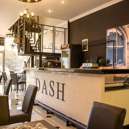 Garni Hotel Dash Novi Sad Exterior foto