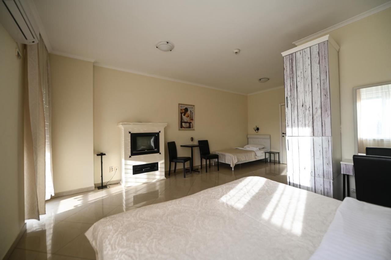 Garni Hotel Dash Novi Sad Exterior foto