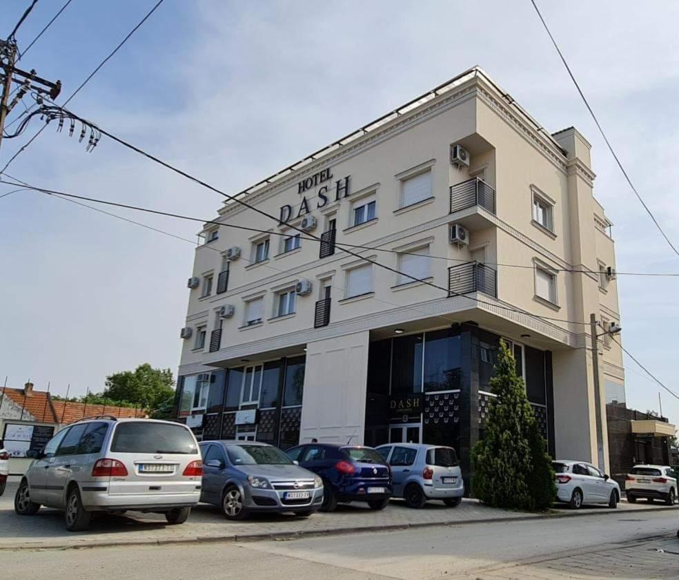 Garni Hotel Dash Novi Sad Exterior foto